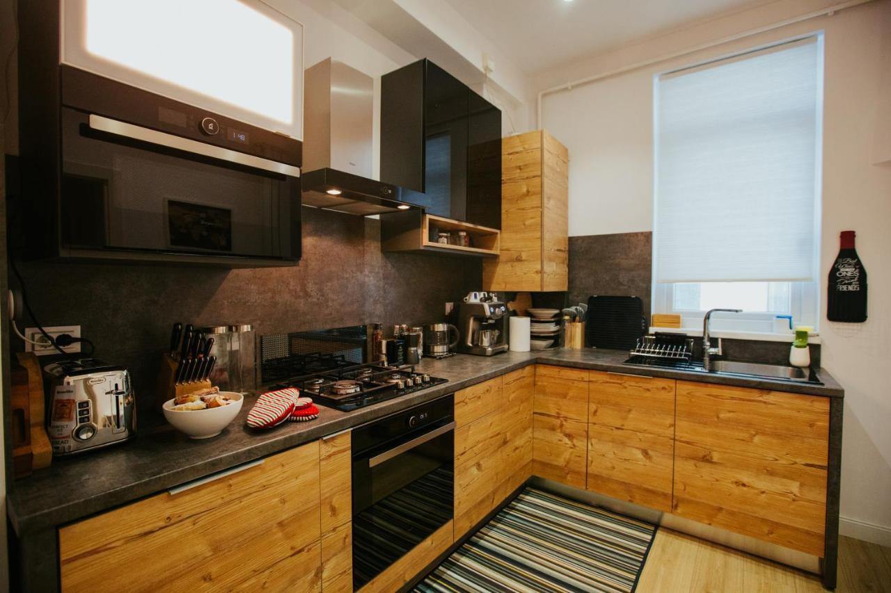 Color Apartments Corneliu Coposu 1A street Bucarest Esterno foto