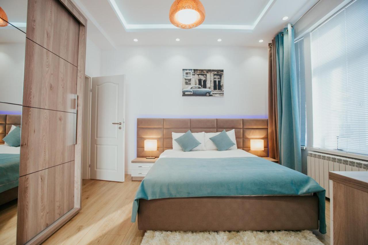 Color Apartments Corneliu Coposu 1A street Bucarest Esterno foto