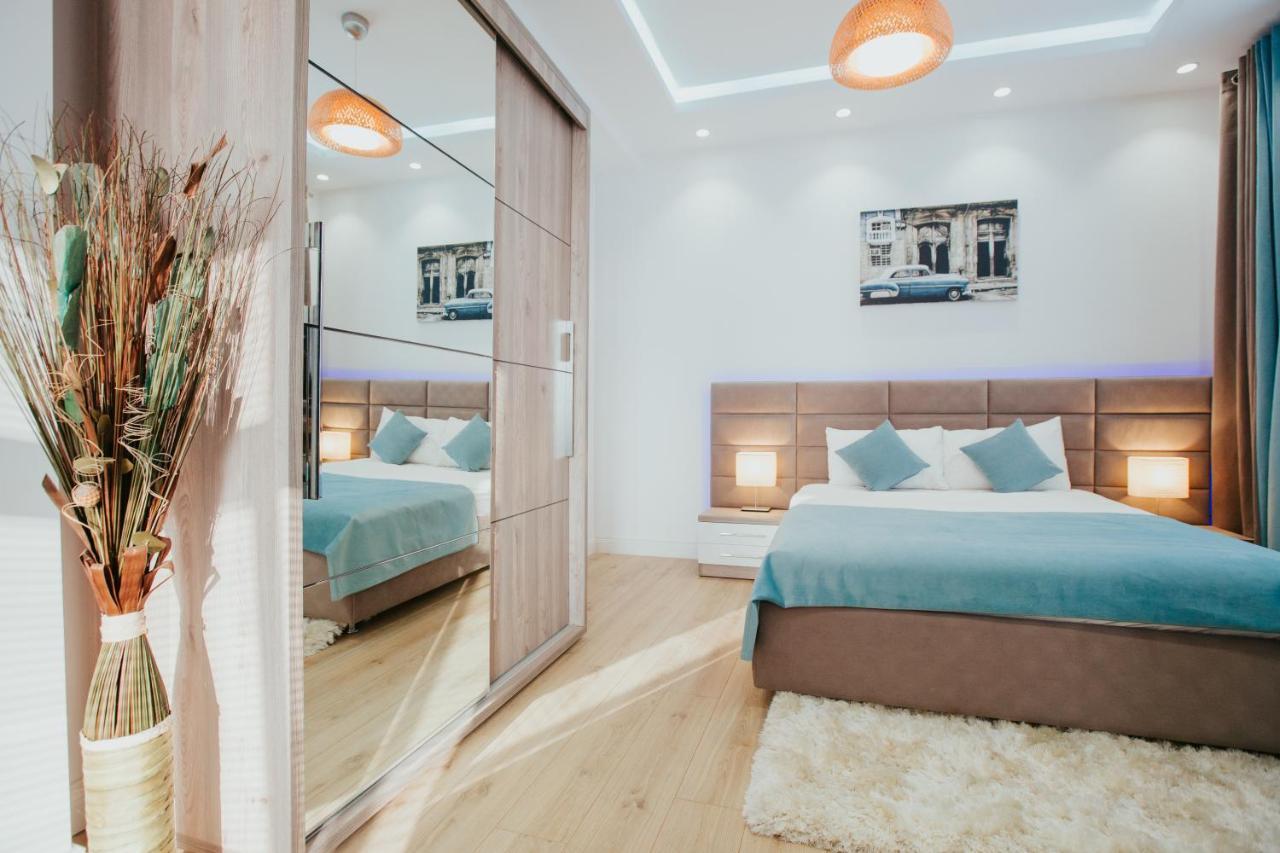 Color Apartments Corneliu Coposu 1A street Bucarest Esterno foto