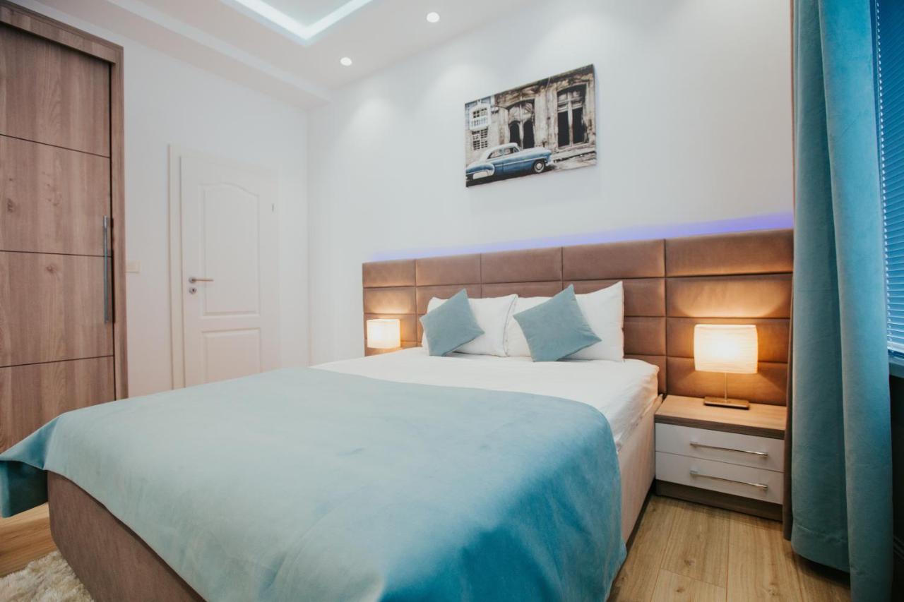 Color Apartments Corneliu Coposu 1A street Bucarest Esterno foto